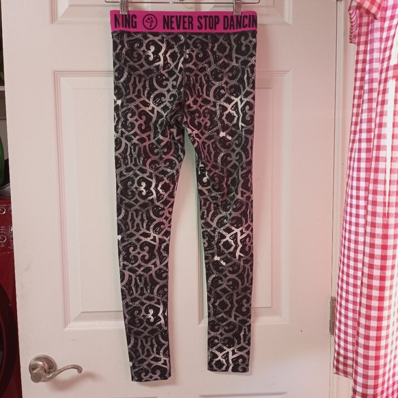 Zumba • Dance Gypsy Instructor Leggings - Picture 2 of 5